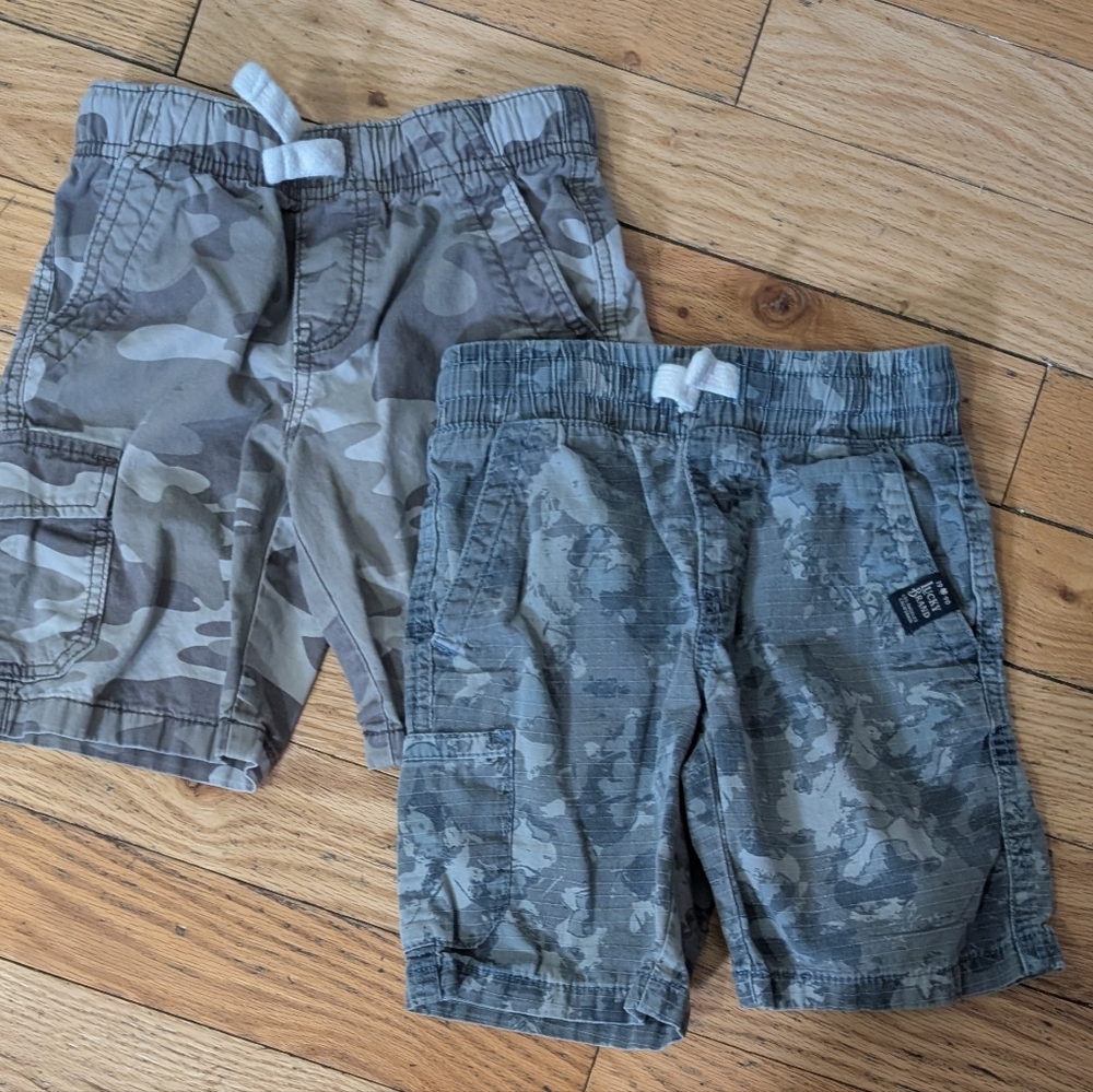 GUC 2 Pairs Lucky Brand Kids Camouflage Shorts Size 5 *P13